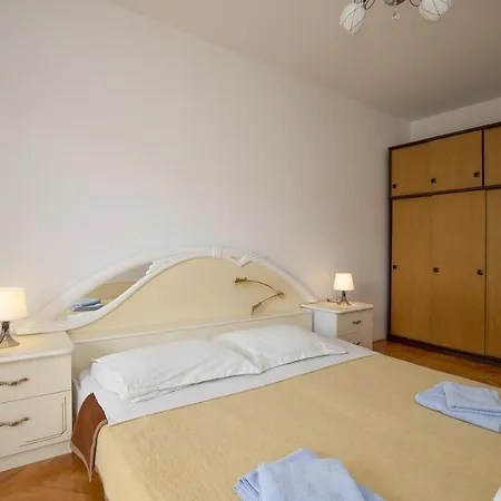 Beachfront Gaj - Happy Apartment *
