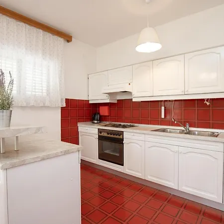 Apartment Beachfront Gaj - Happy Sibenik