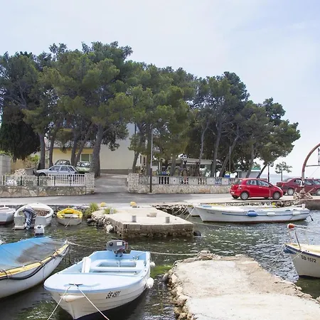 Beachfront Gaj - Happy Apartment *