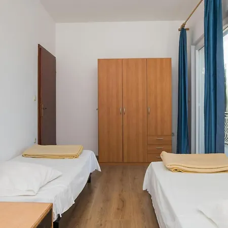 Apartment Beachfront Gaj - Happy Sibenik