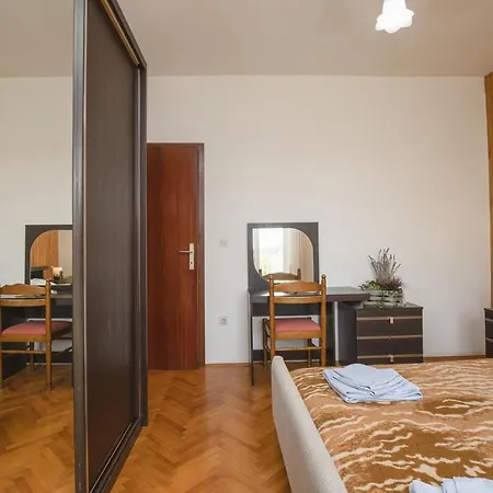 Beachfront Gaj - Happy Apartment *